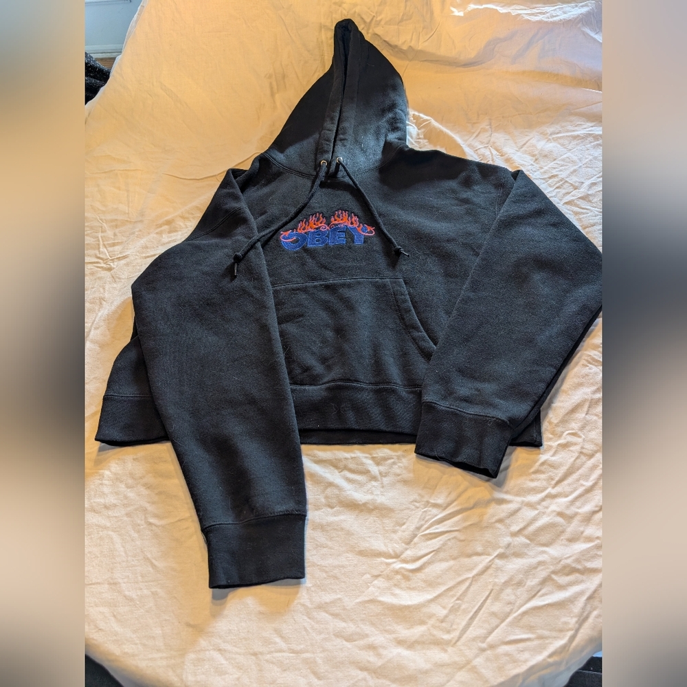 2/40$ Obey Black Hoodie with Logo
